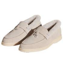 <tc>Loro Piana</tc> 女士夏季 Charms Walk 樂福鞋（麂皮配海狸毛）