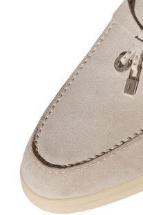 <tc>Loro Piana</tc> 女士夏季 Charms Walk 樂福鞋（麂皮配海狸毛）