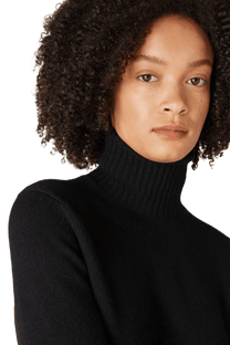 <tc>Loro Piana</tc> بلوزة باركسفيل النسائية ذات الياقة المدورة