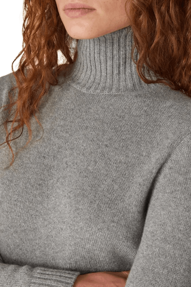 <tc>Loro Piana</tc> بلوزة باركسفيل النسائية ذات الياقة المدورة