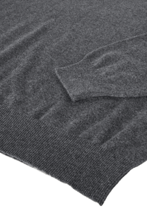 <tc>Loro Piana</tc> เสื้อคอวีคลาสสิกสำหรับผู้ชาย