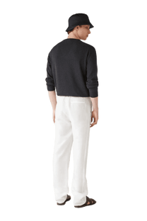 <tc>Loro Piana</tc> เสื้อคอวีคลาสสิกสำหรับผู้ชาย