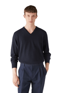 <tc>Loro Piana</tc> เสื้อคอวีคลาสสิกสำหรับผู้ชาย