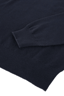 <tc>Loro Piana</tc> เสื้อคอวีคลาสสิกสำหรับผู้ชาย