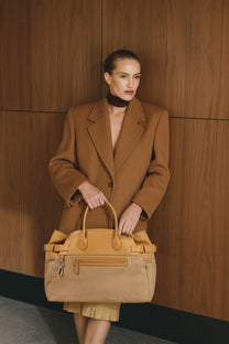 <tc>The Row</tc> Margaux 17 內外扣皮革帆布托特包