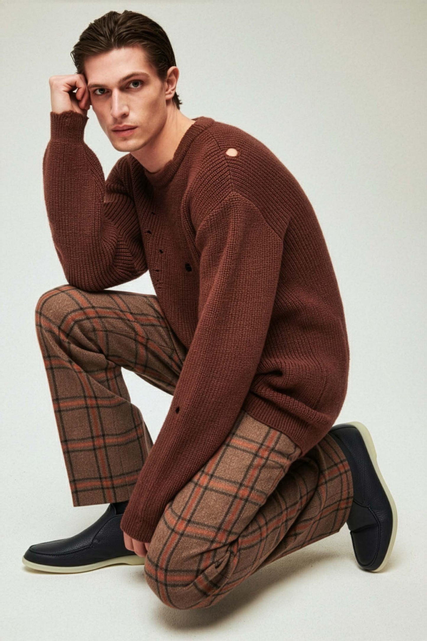 <tc>Loro Piana</tc> 男士露趾踝靴（鹿皮配海狸毛皮）