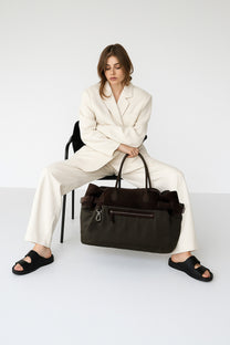 <tc>The Row</tc> Margaux 17 內外扣皮革帆布托特包