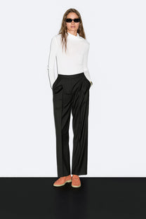 <tc>Loro Piana</tc> 女士夏季 Charms Walk 樂福鞋（絨面革）