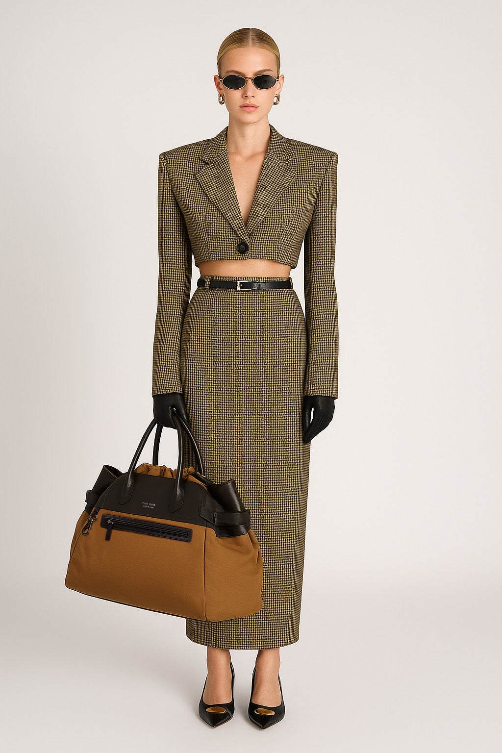 <tc>The Row</tc> Margaux 17 內外扣皮革帆布托特包