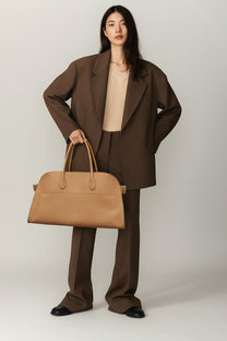 <tc>The Row</tc> EW Margaux 皮革包