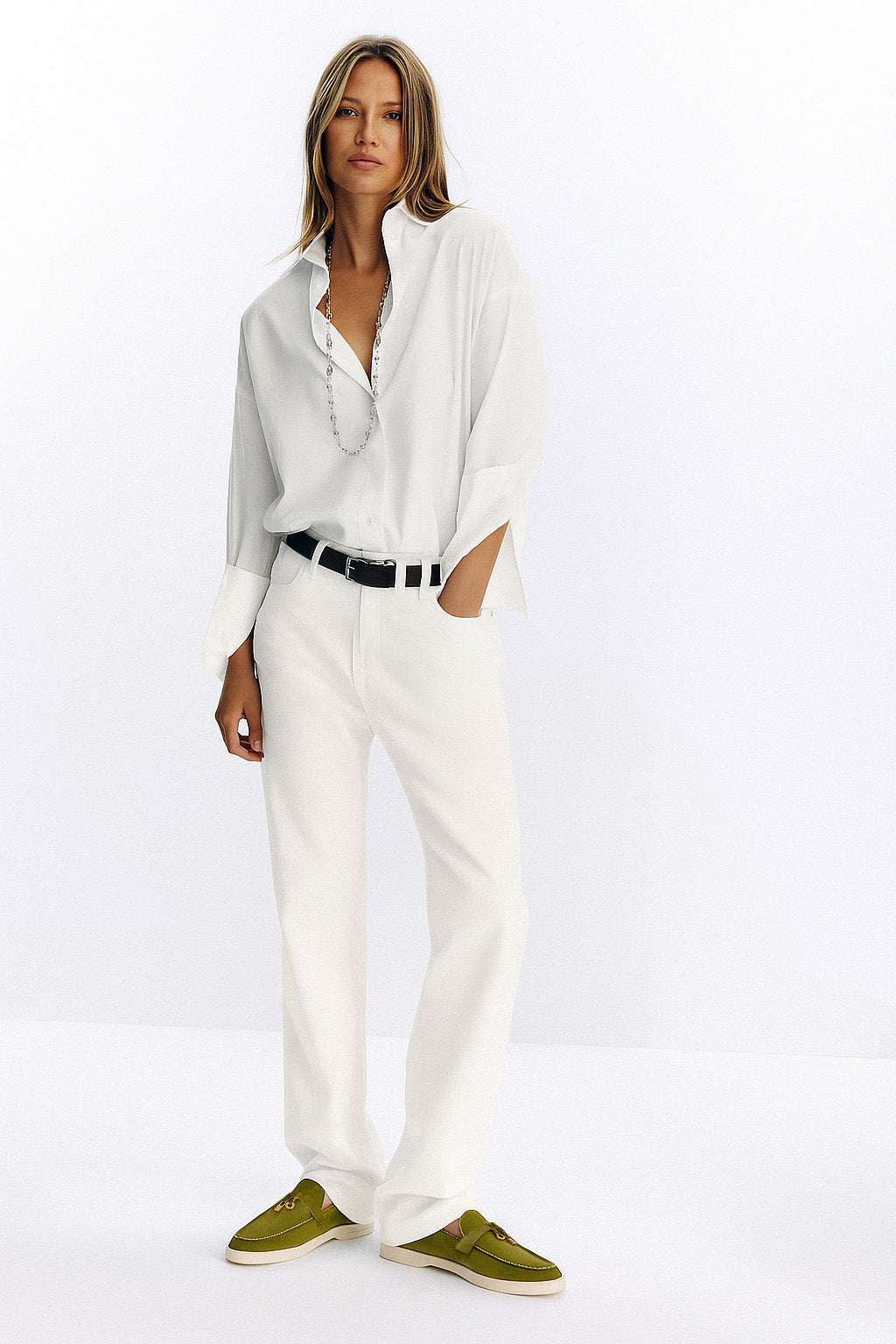 <tc>Loro Piana</tc> 女士夏季 Charms Walk 樂福鞋（絨面革）