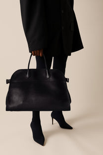 <tc>The Row</tc> Margaux 17 柔軟皮革包