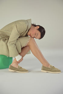 <tc>Loro Piana</tc> 女士夏季 Charms Walk 樂福鞋（絨面革）