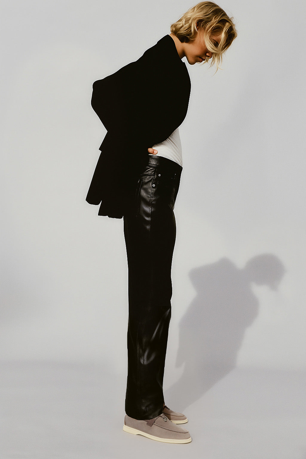 <tc>Loro Piana</tc> 女士夏季 Charms Walk 樂福鞋（絨面革）