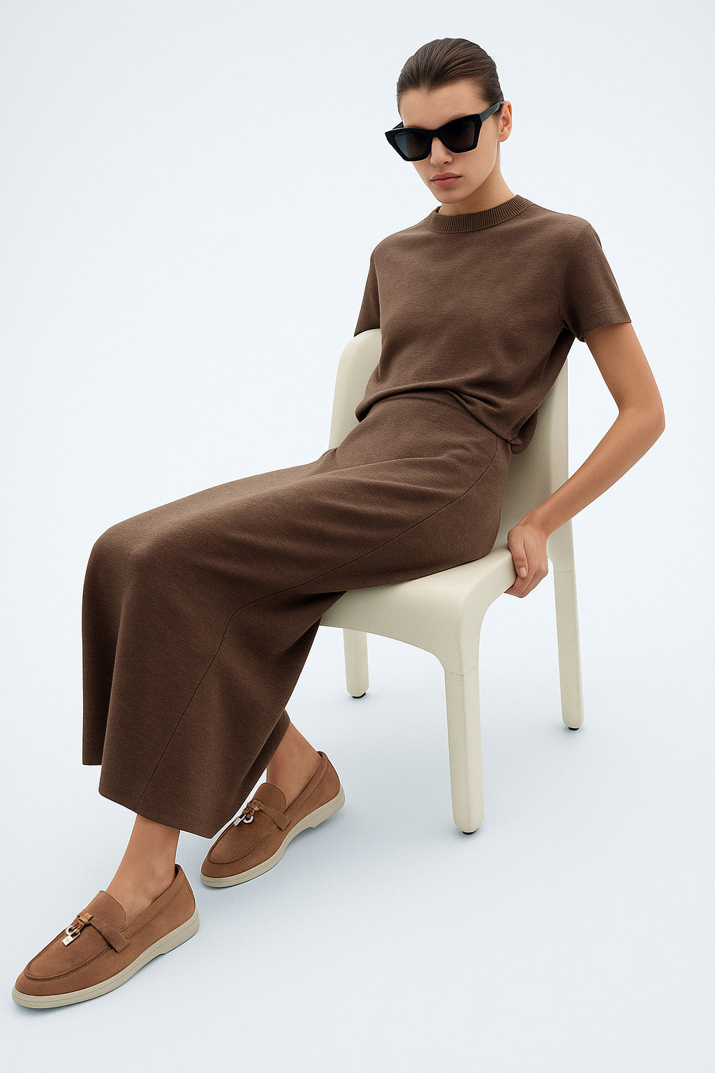<tc>Loro Piana</tc> 女士夏季 Charms Walk 樂福鞋（絨面革）