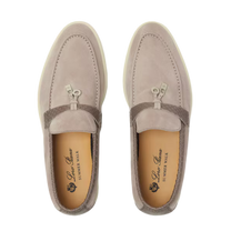 <tc>Loro Piana</tc> 女士夏季 Charms Walk 樂福鞋（絨面革）