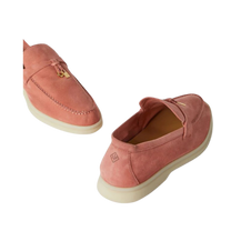 <tc>Loro Piana</tc> 女士夏季 Charms Walk 樂福鞋（絨面革）