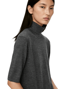<tc>Arket</tc> 女款短袖高領套頭衫