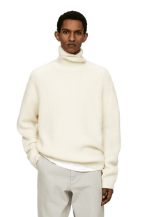 <tc>Arket</tc> เสื้อจัมเปอร์คอเต่าผ้าขนสัตว์หนาสำหรับผู้ชาย