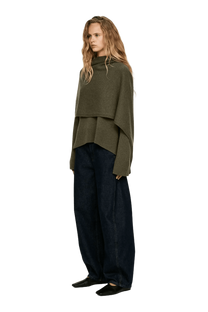 <tc>Arket</tc> 女士羊毛圍巾套衫