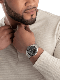 <tc>TAG Heuer</tc> Formula 1 Calibre 5 自動男士灰色鋼計時碼錶 43 毫米腕錶