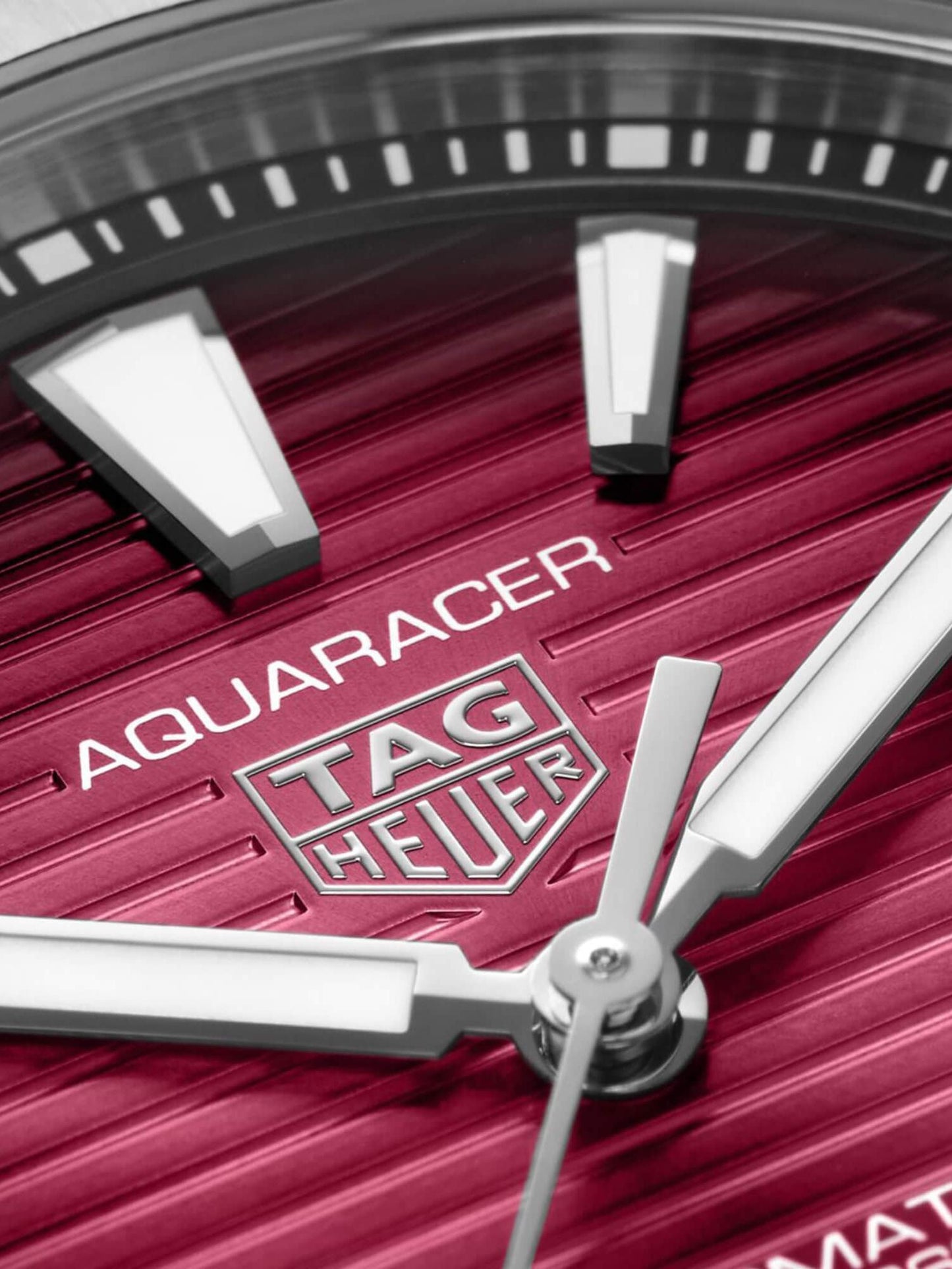 TAG Heuer Aquaracer Professional 200 Date 40mm Red Dial Men's Watch
