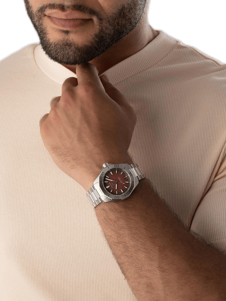 TAG Heuer Aquaracer Professional 200 Date 40mm Red Dial Men's Watch