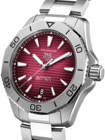 TAG Heuer Aquaracer Professional 200 Date 40mm Red Dial Men's Watch